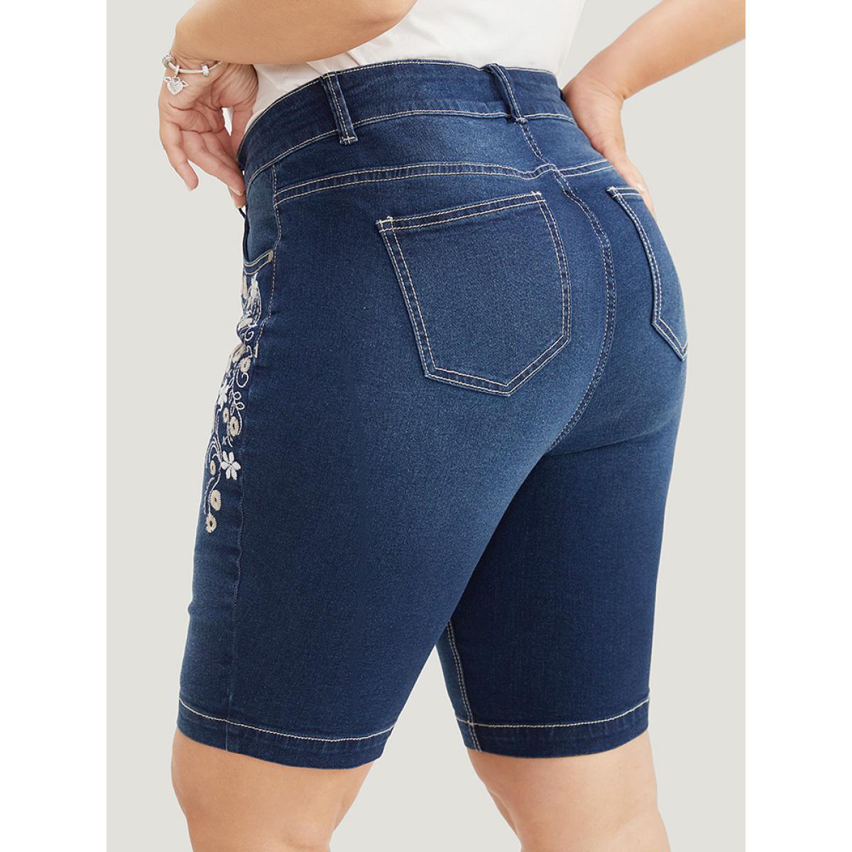 Plus Size Very Stretchy High Rise Dark Wash Floral Embroidered Denim Shorts Women DarkBlue High stretch Everyday Slanted pocket Casual Denim Shorts BloomChic 26/4X Product Image