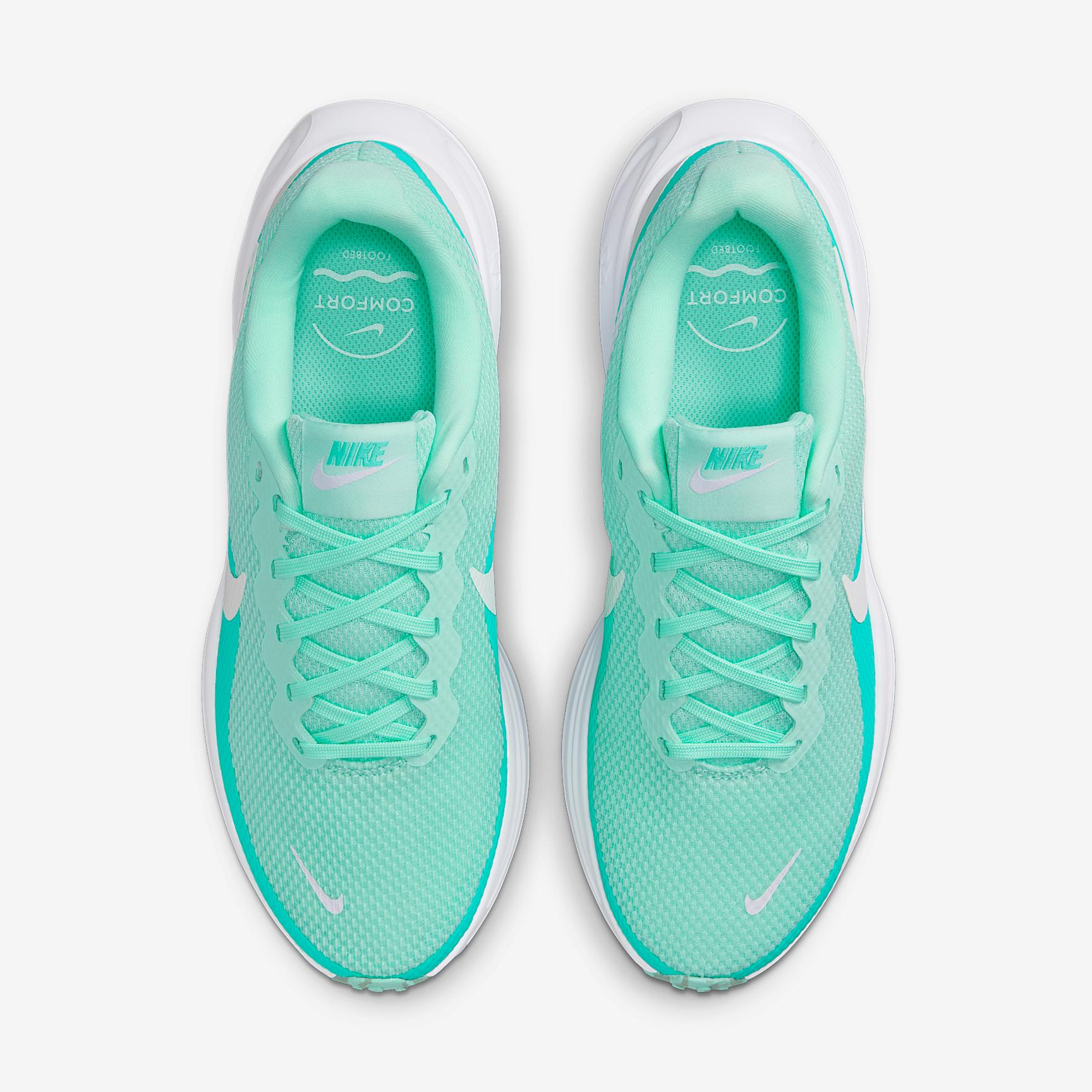 Nike Women's Revolution 8 Road Running Shoes Product Image
