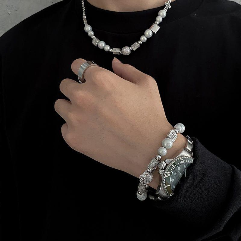 SKULL PEARL BRACELET Product Image