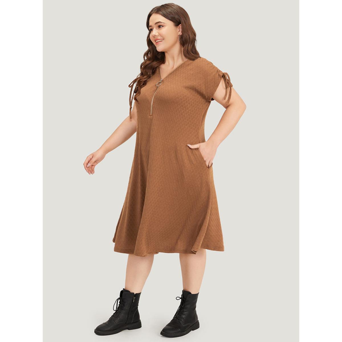 Plus Size Solid O Ring Zipper Pocket Drawstring Dolman Sleeve Dress Bronze Women Casual Texture V-neck Short sleeve Curvy Midi Dress BloomChic 18-20/2X Product Image