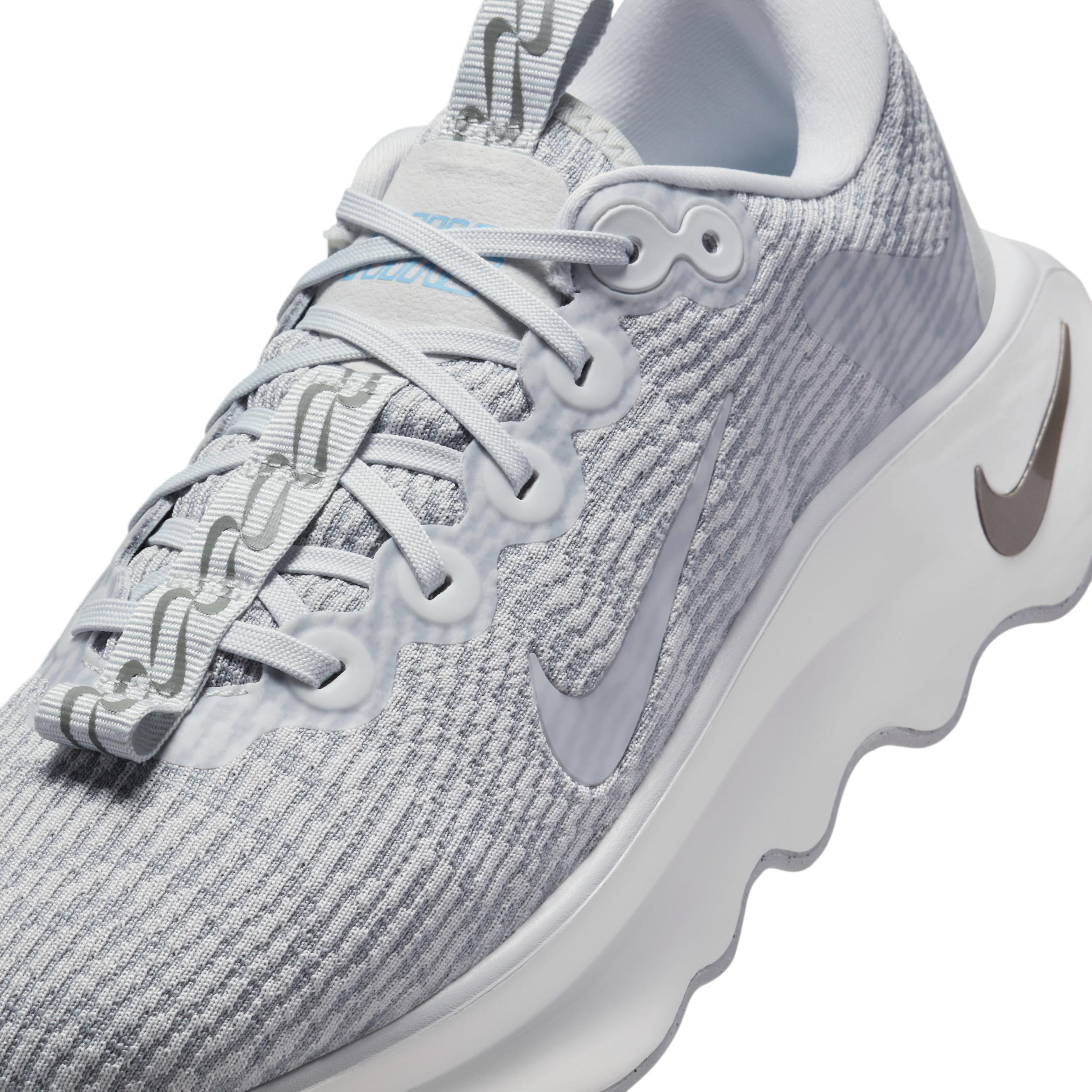 Nike Women's Motiva Walking Shoes Product Image