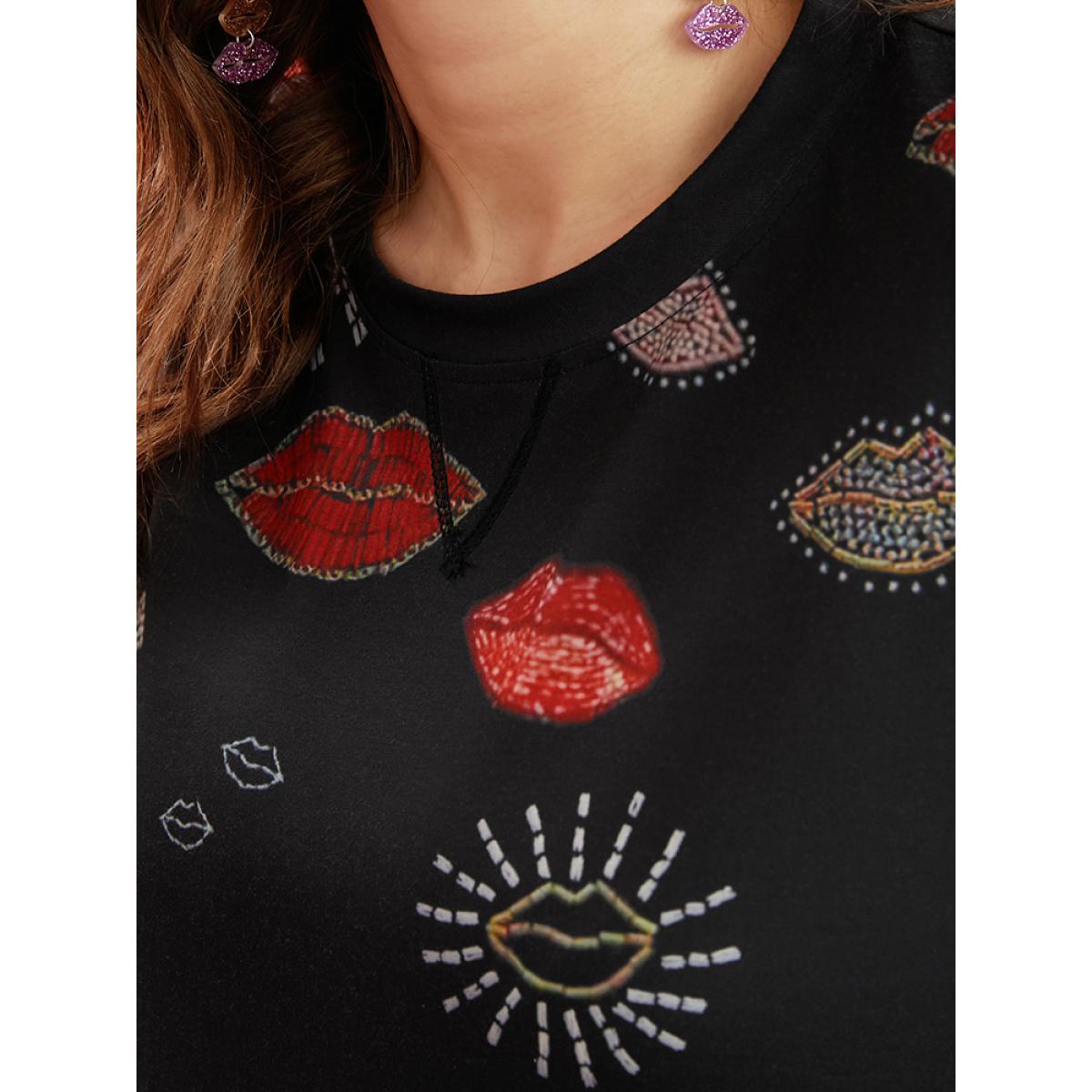 Plus Size Lip Print Split Hem Drop Shoulder Sweatshirt Women Black Casual Slit Round Neck Dailywear Sweatshirts BloomChic 28/5X Product Image