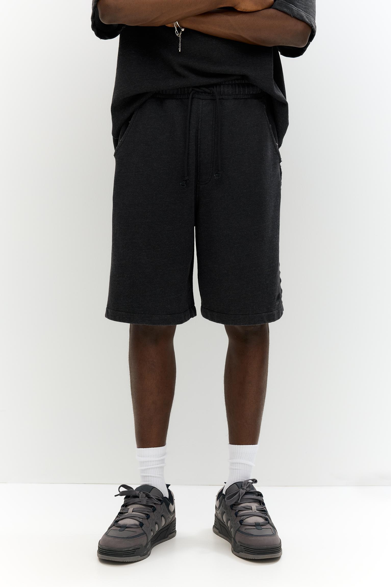 STWD washed Bermuda short sweatpants Product Image