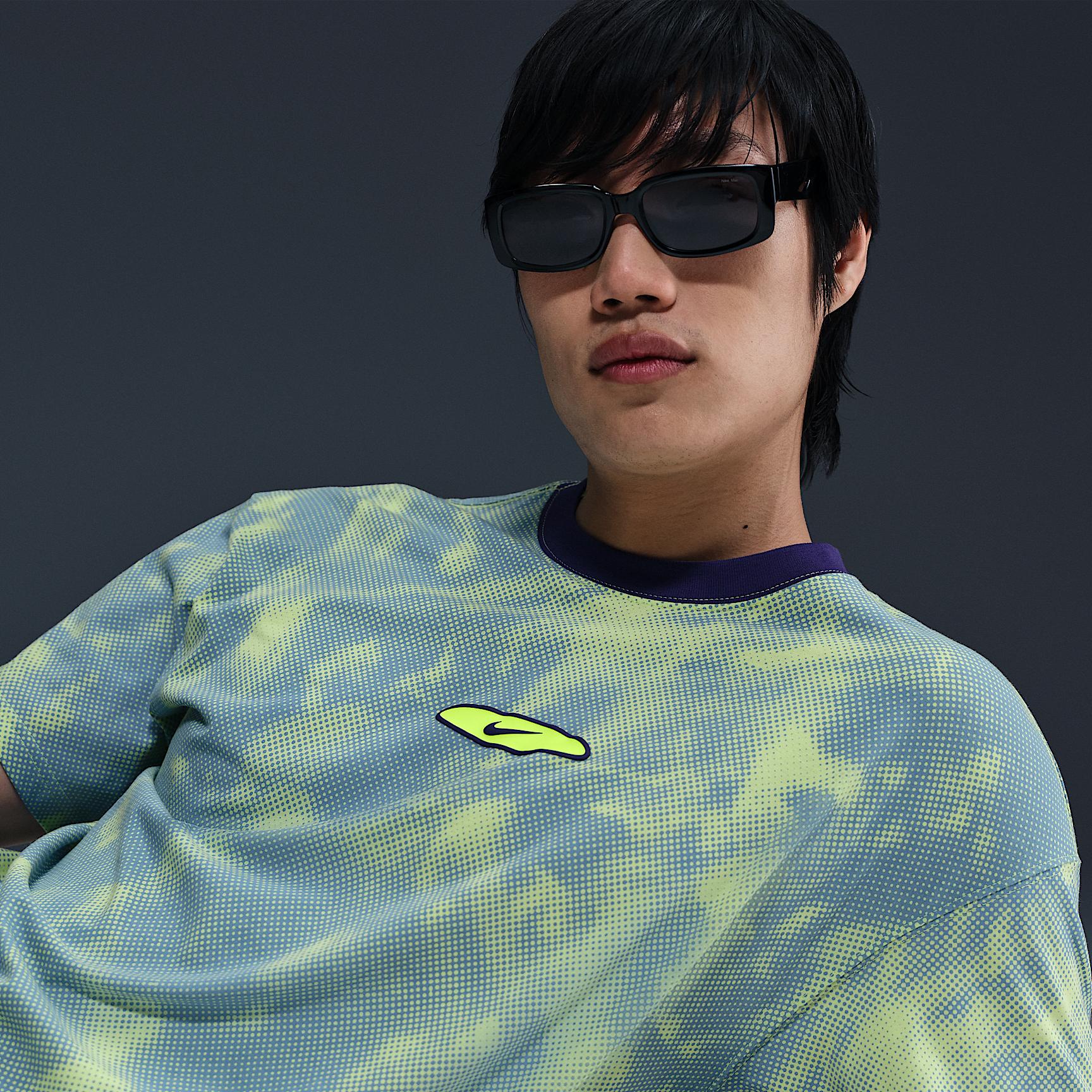 Nike Men's Max90 Soccer T-Shirt Product Image