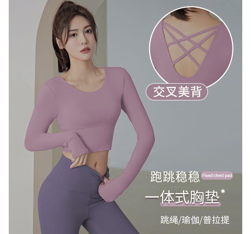 Long-Sleeve Scoop Neck Plain Criss Cross Crop Sports T-Shirt / Plain Yoga Pants / Set Product Image