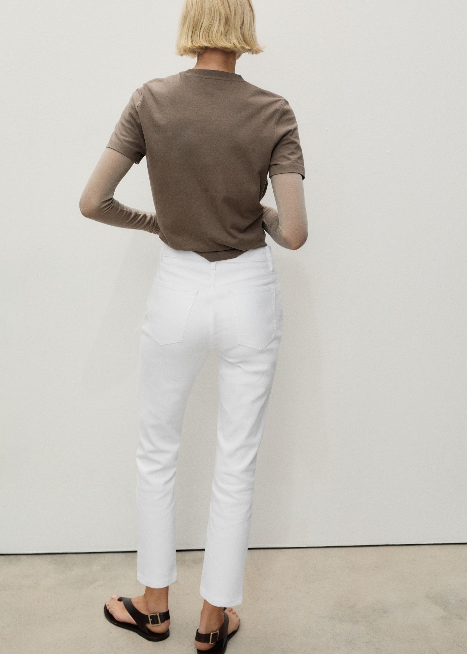 Claudia slim-fit cropped jeans - Women | MANGO USA Product Image