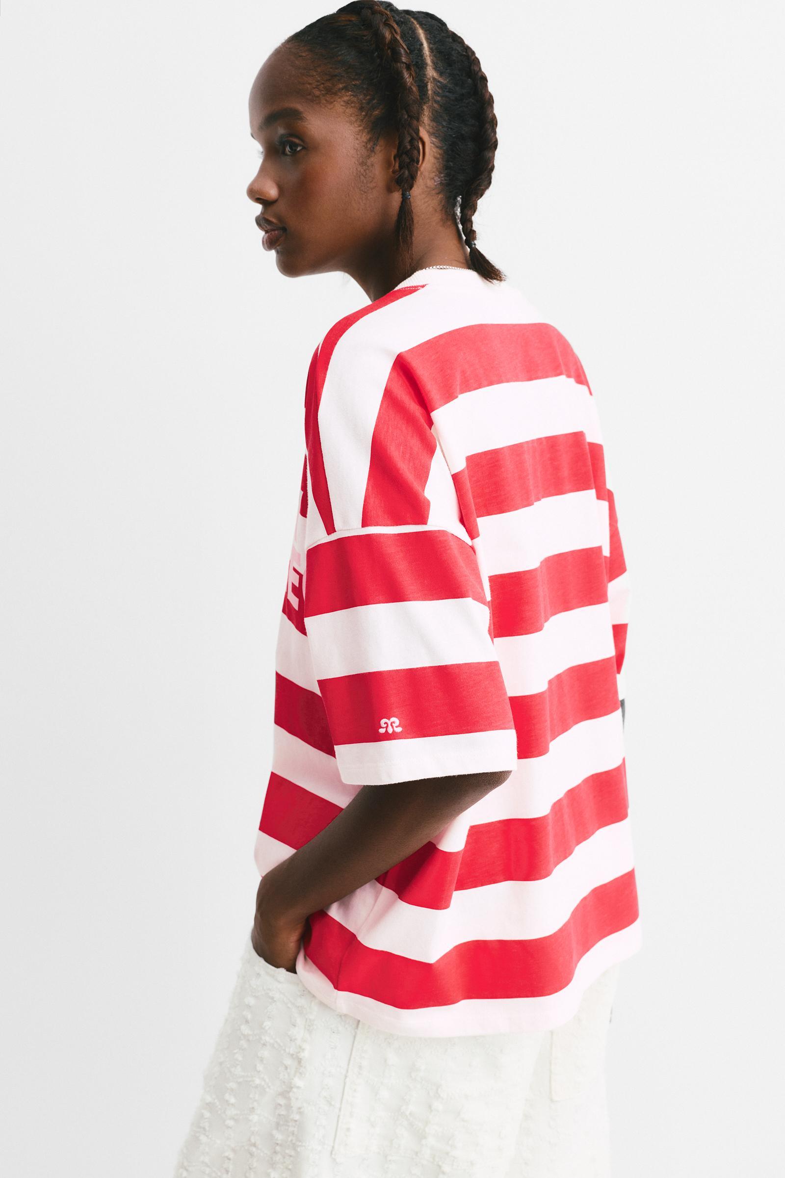 Striped T-shirt with text Product Image
