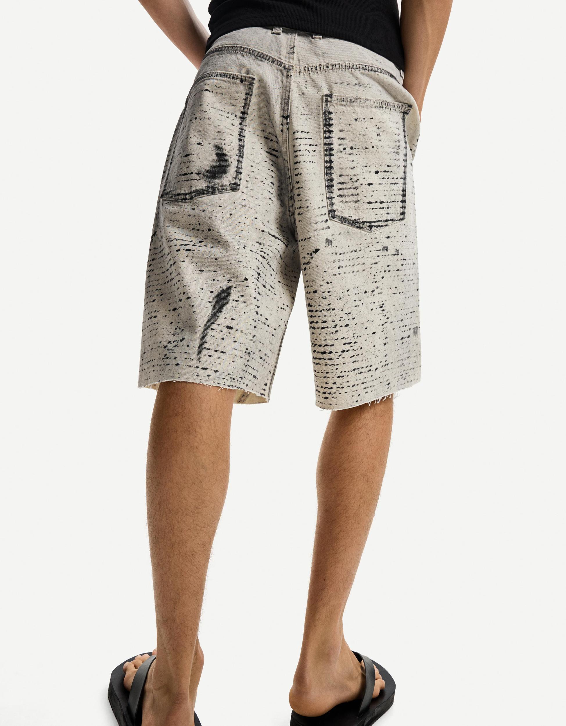 Skater Bermuda shorts Product Image