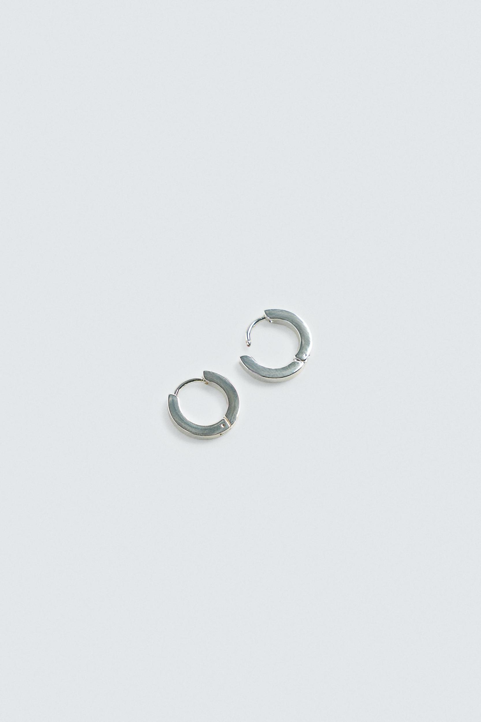 HOOP EARRINGS Product Image
