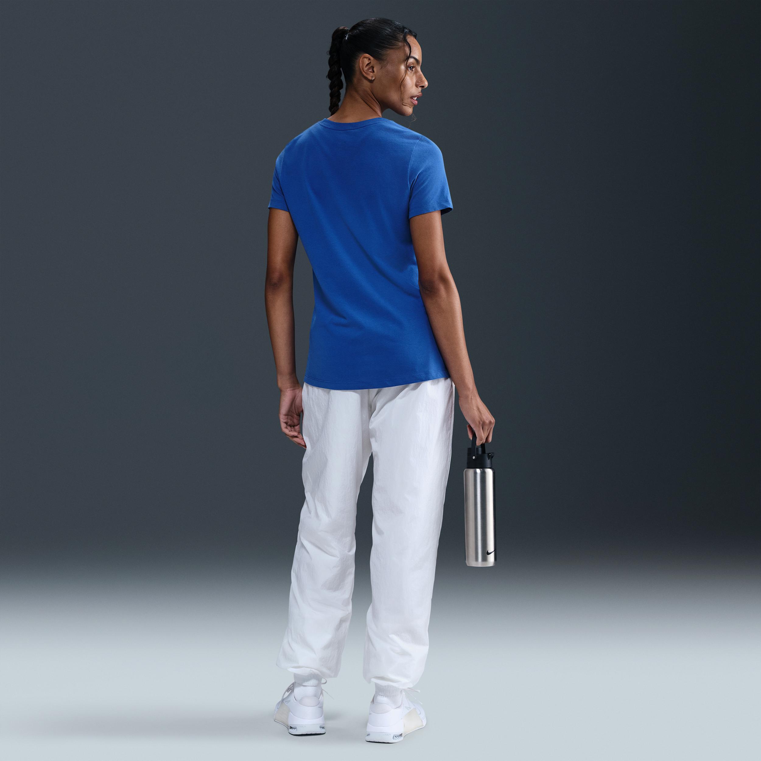 Nike Swoosh Women's Volleyball T-Shirt Product Image