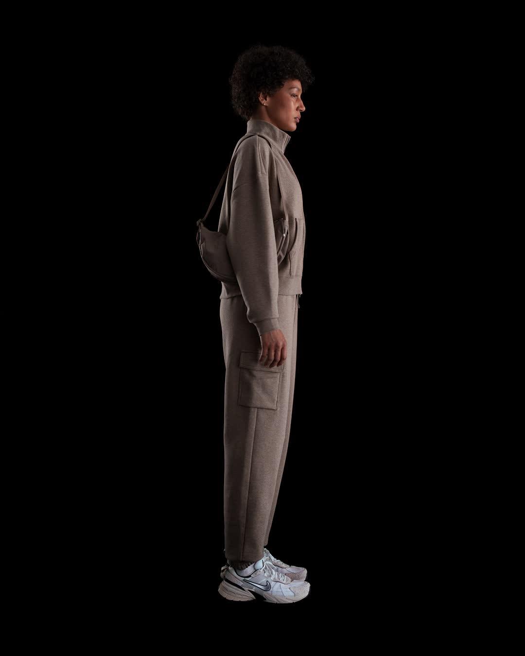 Womens Nike Sportswear Club Fleece Mid-Rise Oversized Cargo Sweatpants | DQ5196-214 Product Image