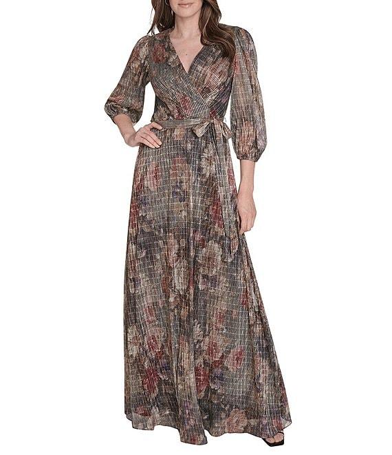 Jessica Howard Petite Size Metallic V-Neck Long Sleeve Gown Product Image