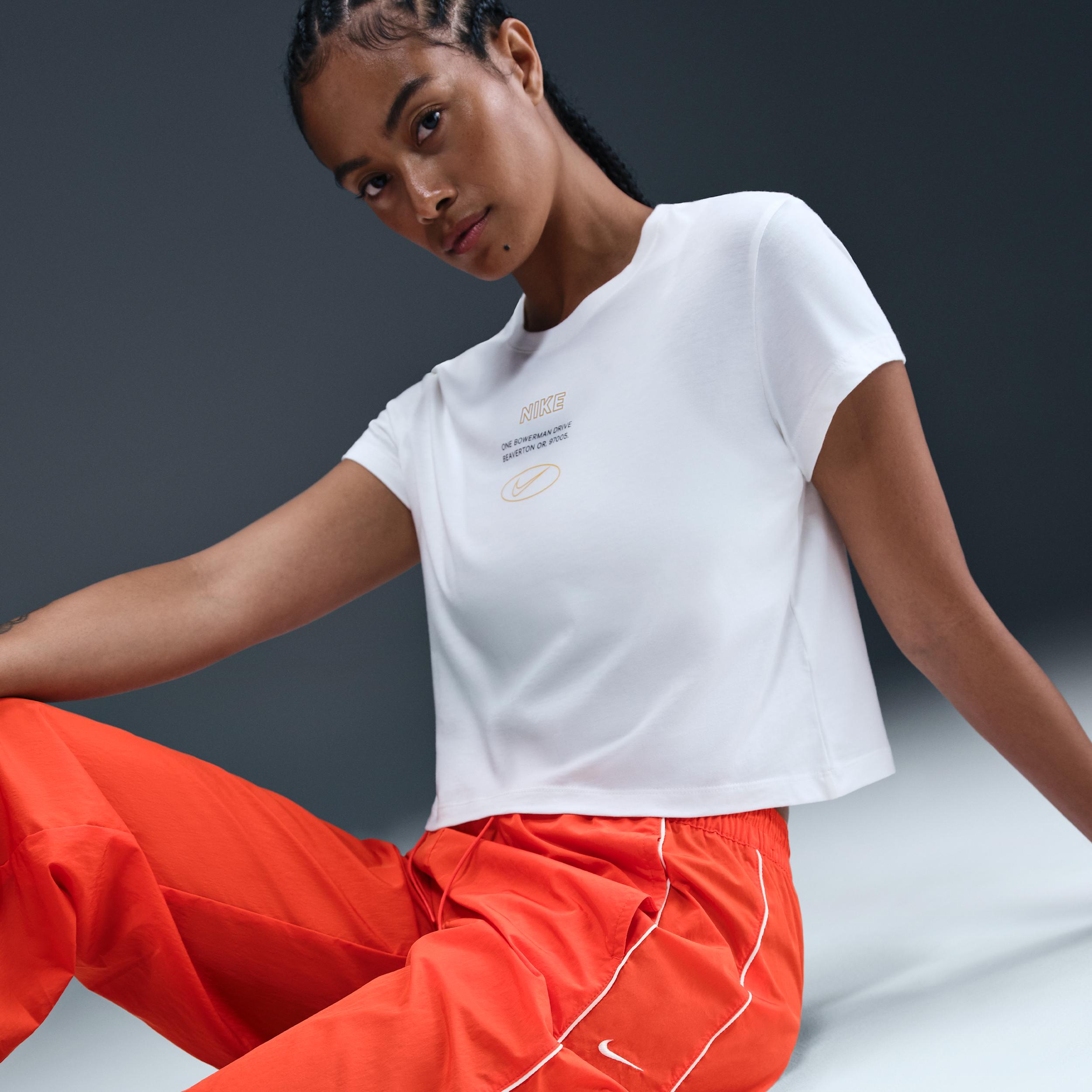 Nike Womens Windrunner High-Waisted Woven Open-Hem Pants | FV7655-633 Product Image