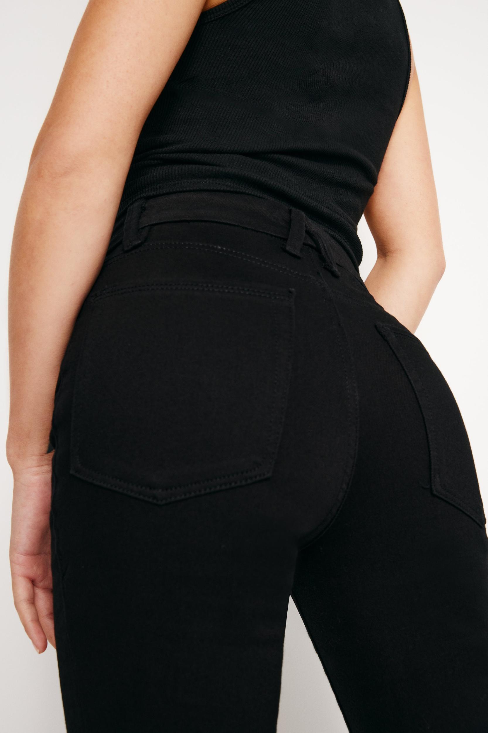 NEVER FADES GOOD PETITE STRAIGHT JEANS | BLACK001 Product Image