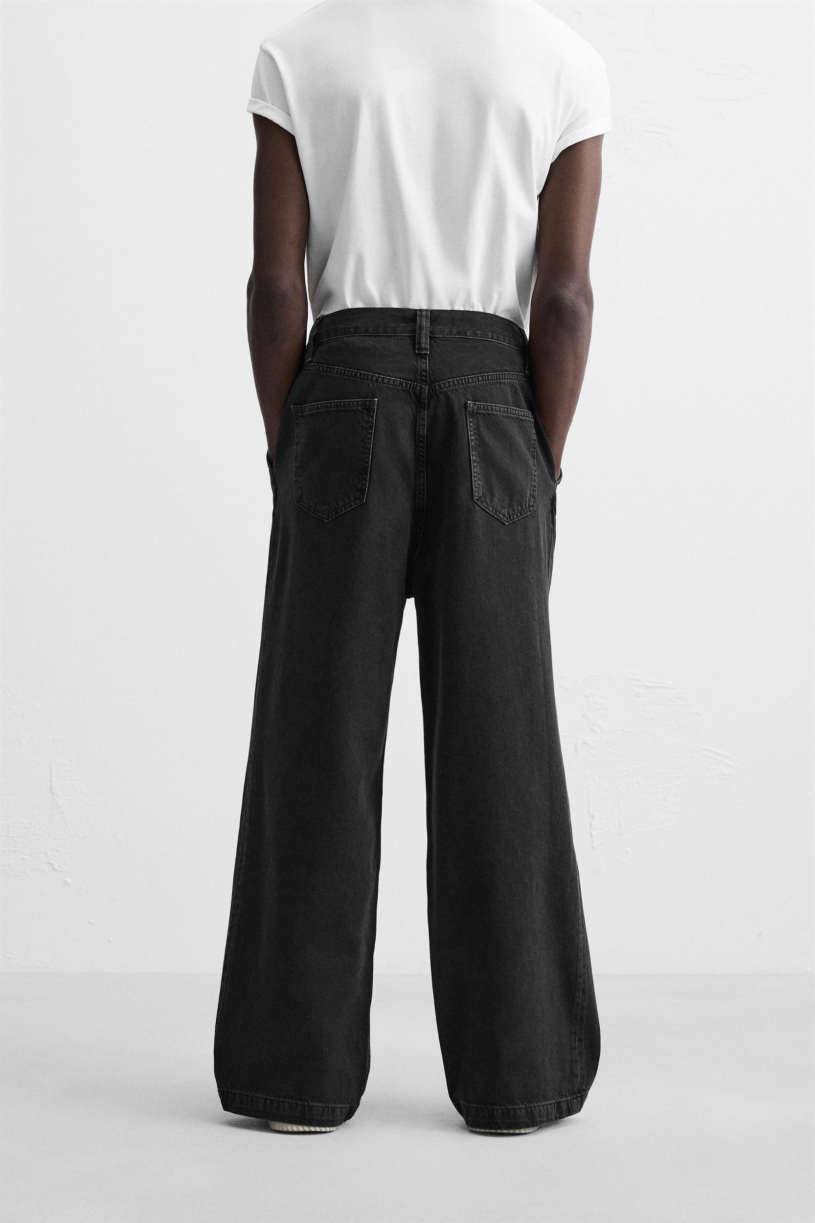 PLEATED BAGGY JEANS Product Image