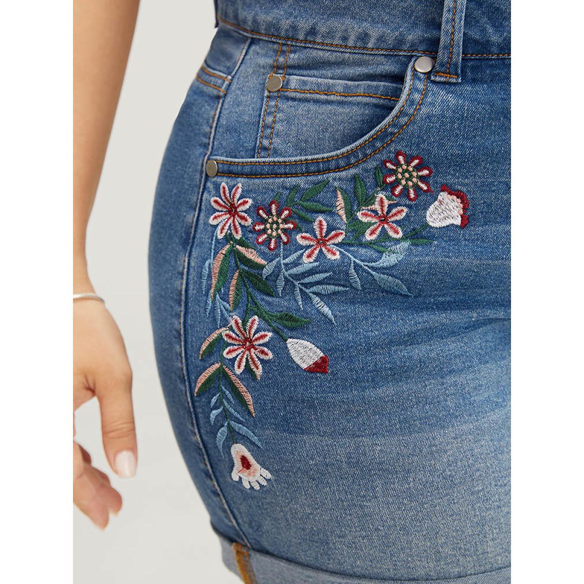 Plus Size Slightly Stretchy Light Wash Floral Embroidered Roll Hem Denim Shorts Women LightBlue Casual Ditsy Floral Embroidered Low stretch Patch pocket Jeans BloomChic 10/M Product Image