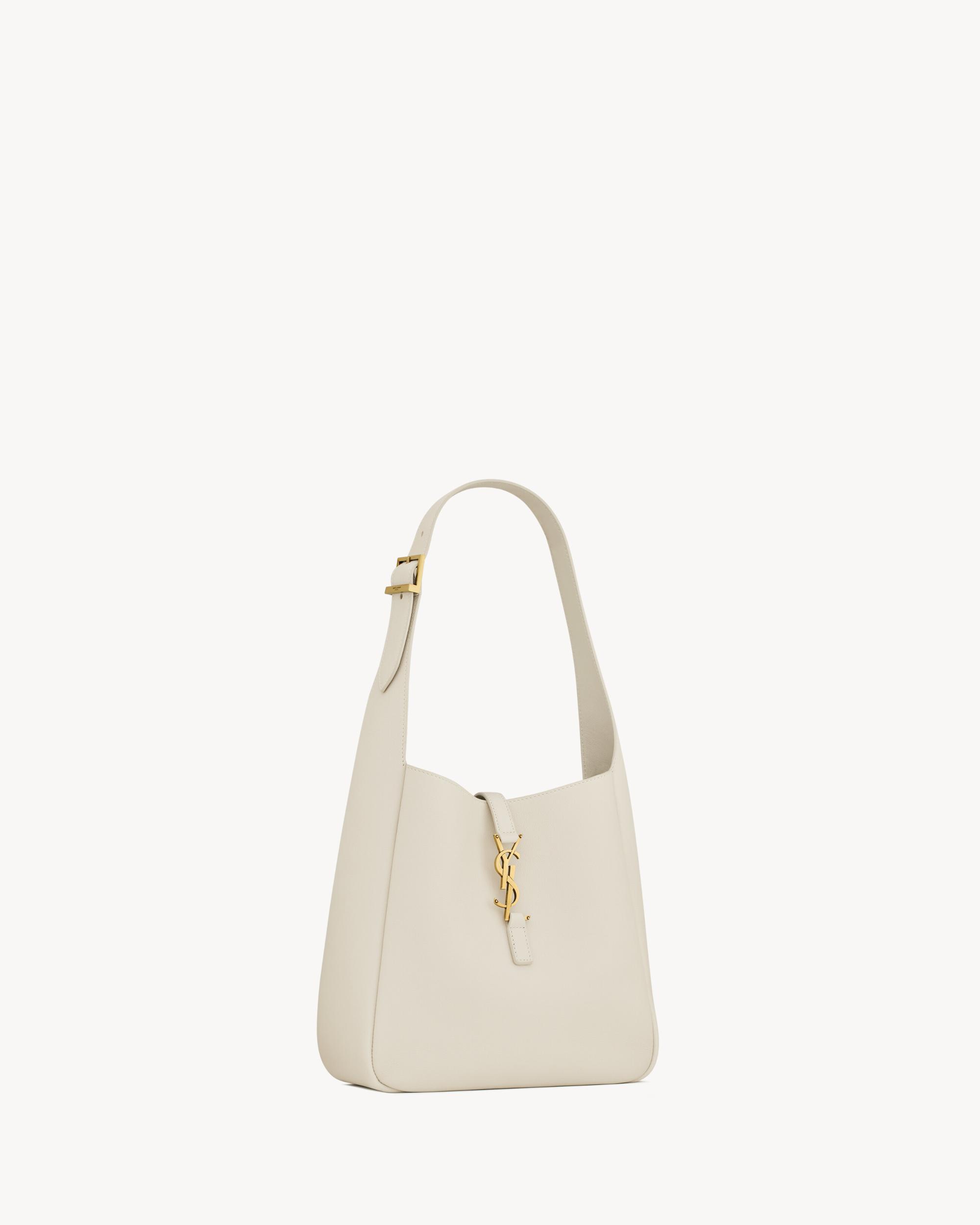 LE 5 À 7 supple small IN GRAINED LEATHER Product Image