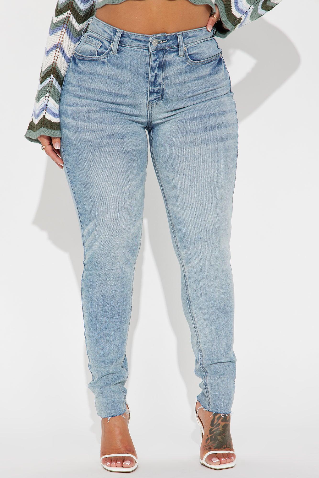 She's In The Moment Stretch Skinny Jeans - Medium Wash Product Image