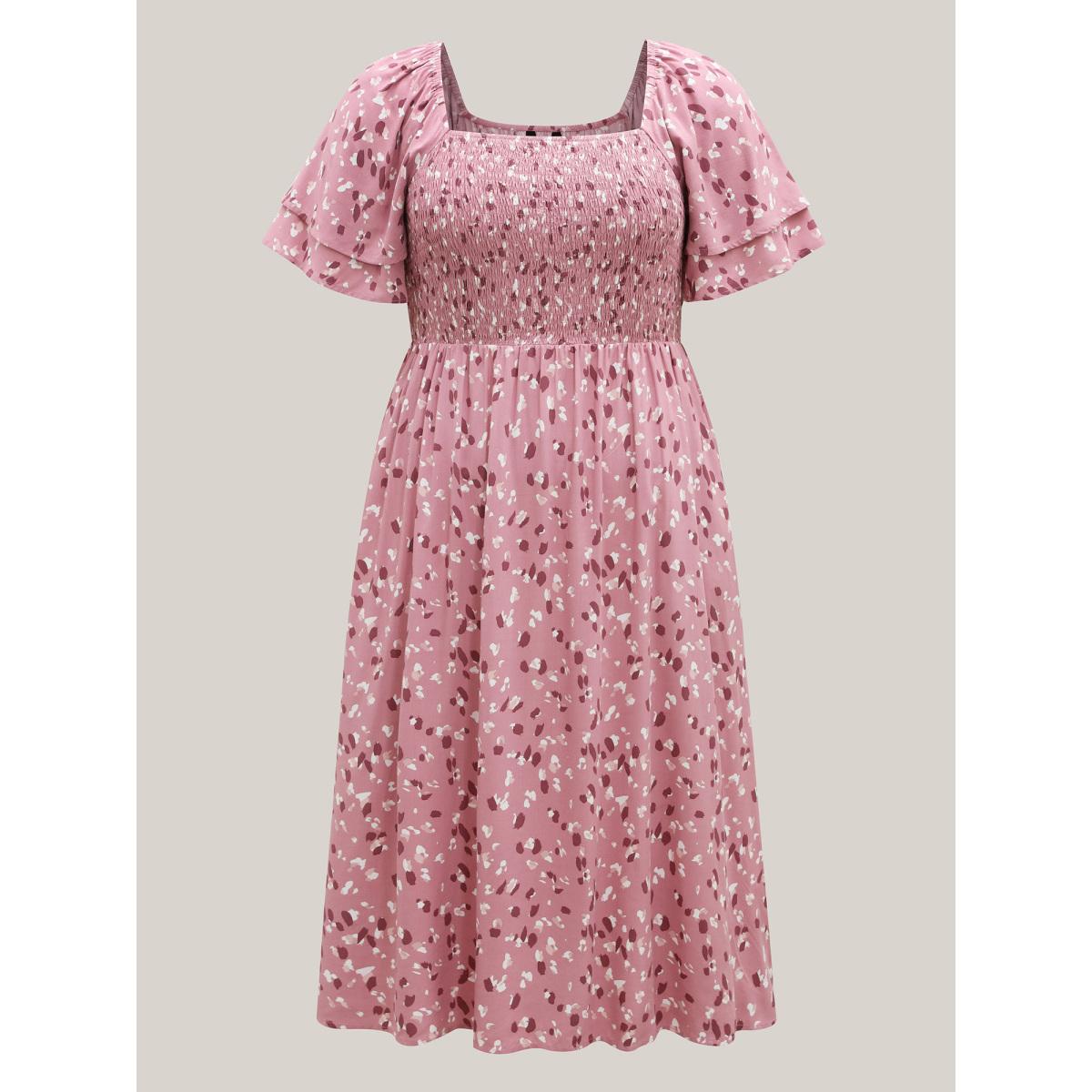 Plus Size Floral Print Shirred Pockets Midi Dress Blush Women Timeless Shirred Square Neck Short sleeve Curvy BloomChic 30/6X Product Image