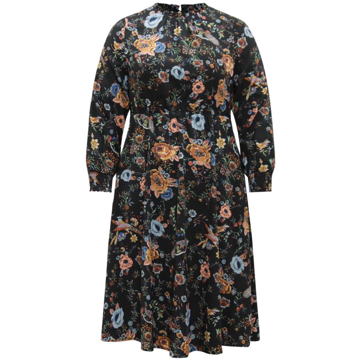 Plus Size Floral Print Shirred Gathered Stand Collar Dress Black Women Vacation Gathered Stand-up collar Long Sleeve Curvy Midi Dress BloomChic 26/4X Product Image