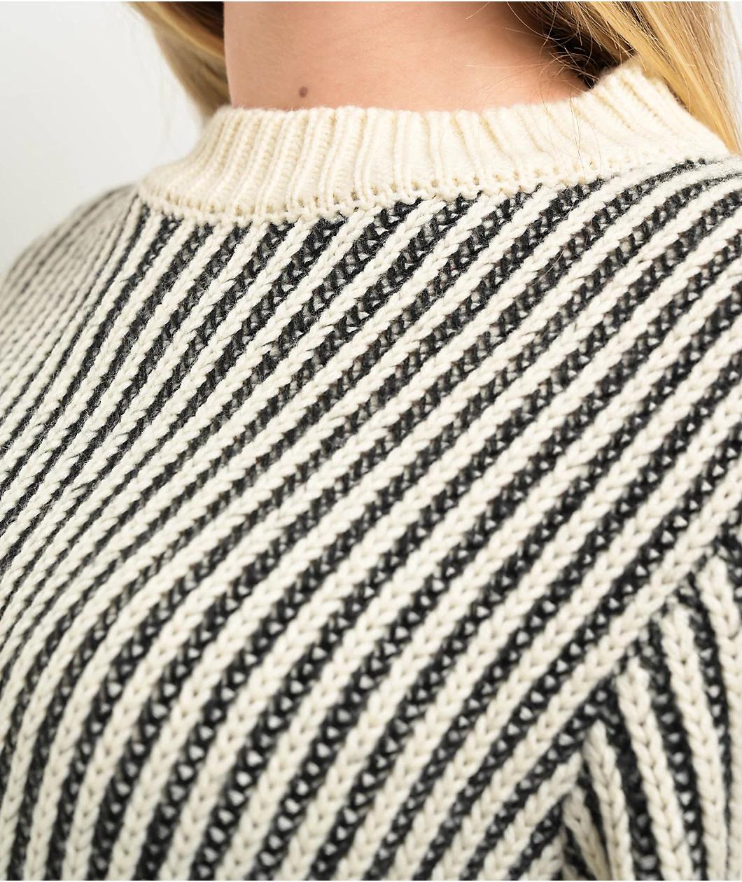 24COLOURS Ribbed White & Black Striped Sweater Product Image