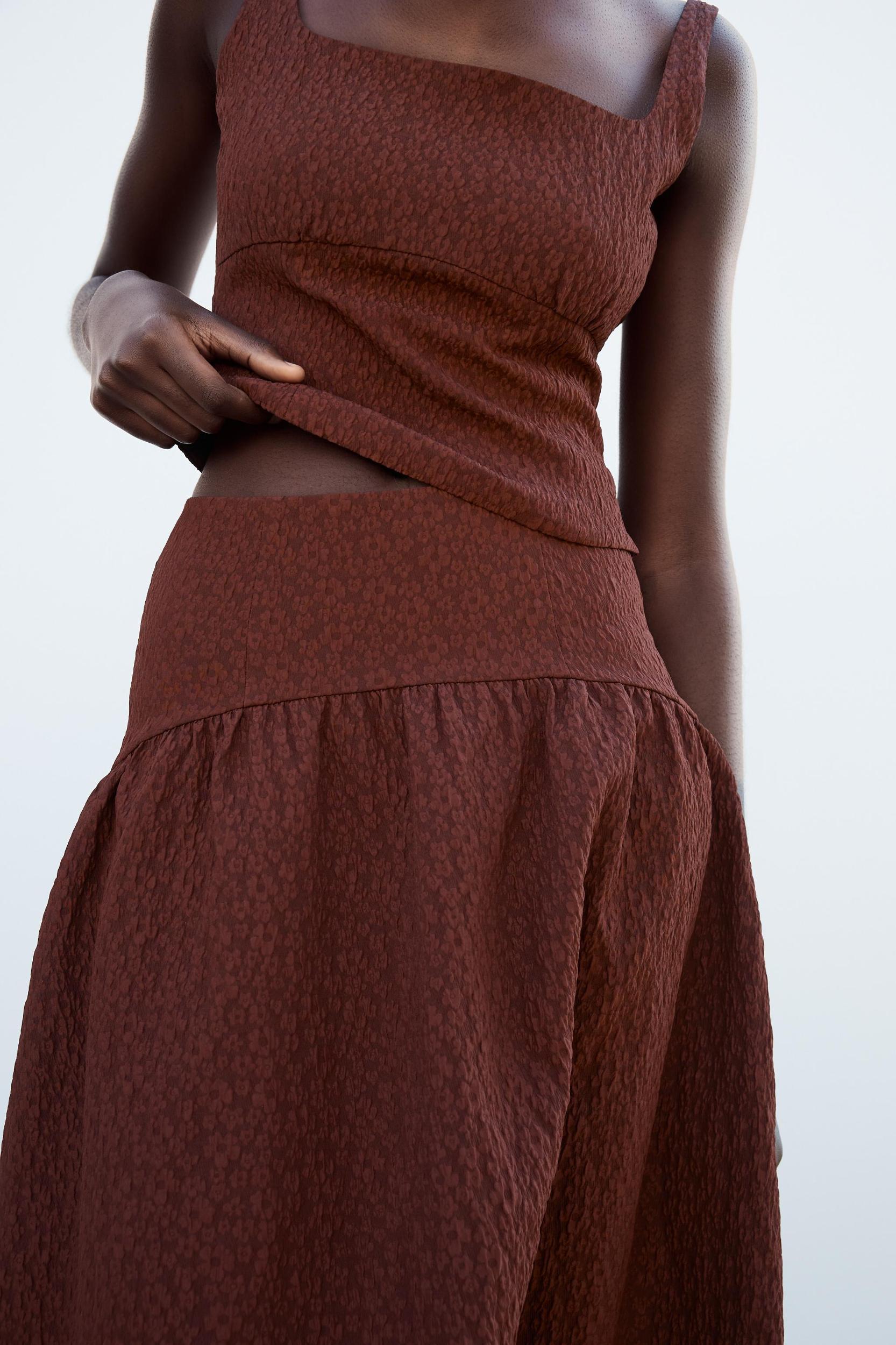 TEXTURED MIDI SKIRT Product Image