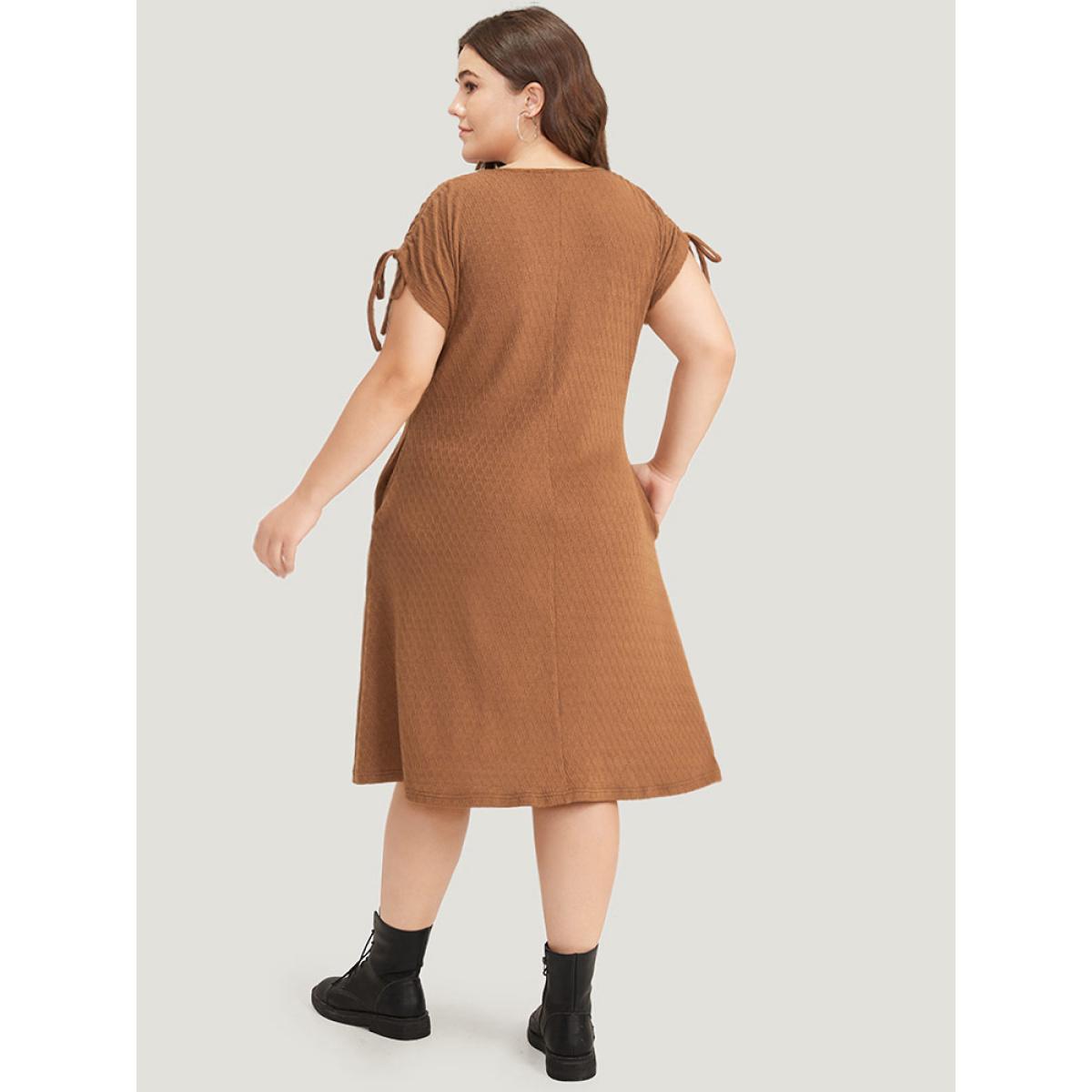 Plus Size Solid O Ring Zipper Pocket Drawstring Dolman Sleeve Dress Bronze Women Casual Texture V-neck Short sleeve Curvy Midi Dress BloomChic 18-20/2X Product Image