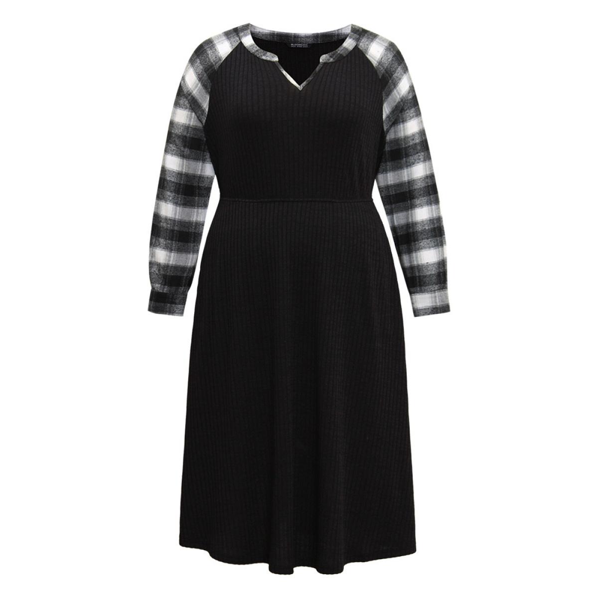Plus Size Rib Knit Plaid Patchwork Pocket Notched Dress Black Women Casual Patchwork Notched collar Long Sleeve Curvy Midi Dress BloomChic 12/L Product Image
