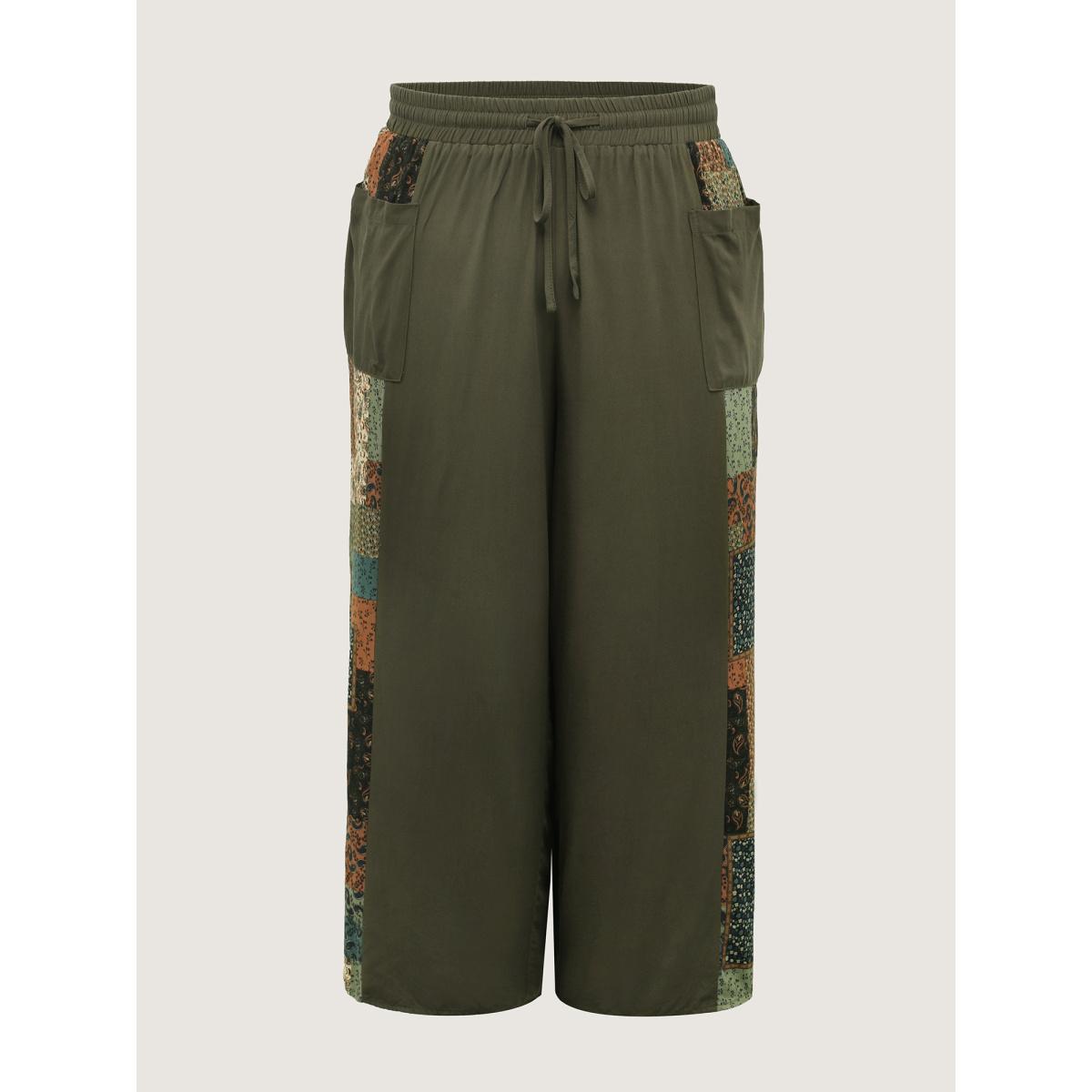 Plus Size Patch Print Drawstring Wide-Leg Pants Women ArmyGreen Leisure Loose Mid Rise Casual Pants BloomChic 18-20/2X Product Image