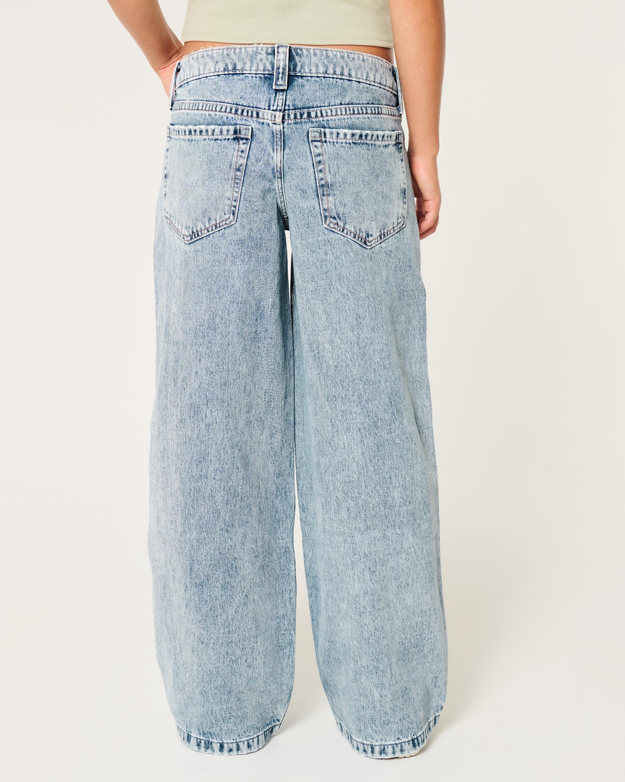 Low-Rise Medium Wash Super Baggy Jeans Product Image