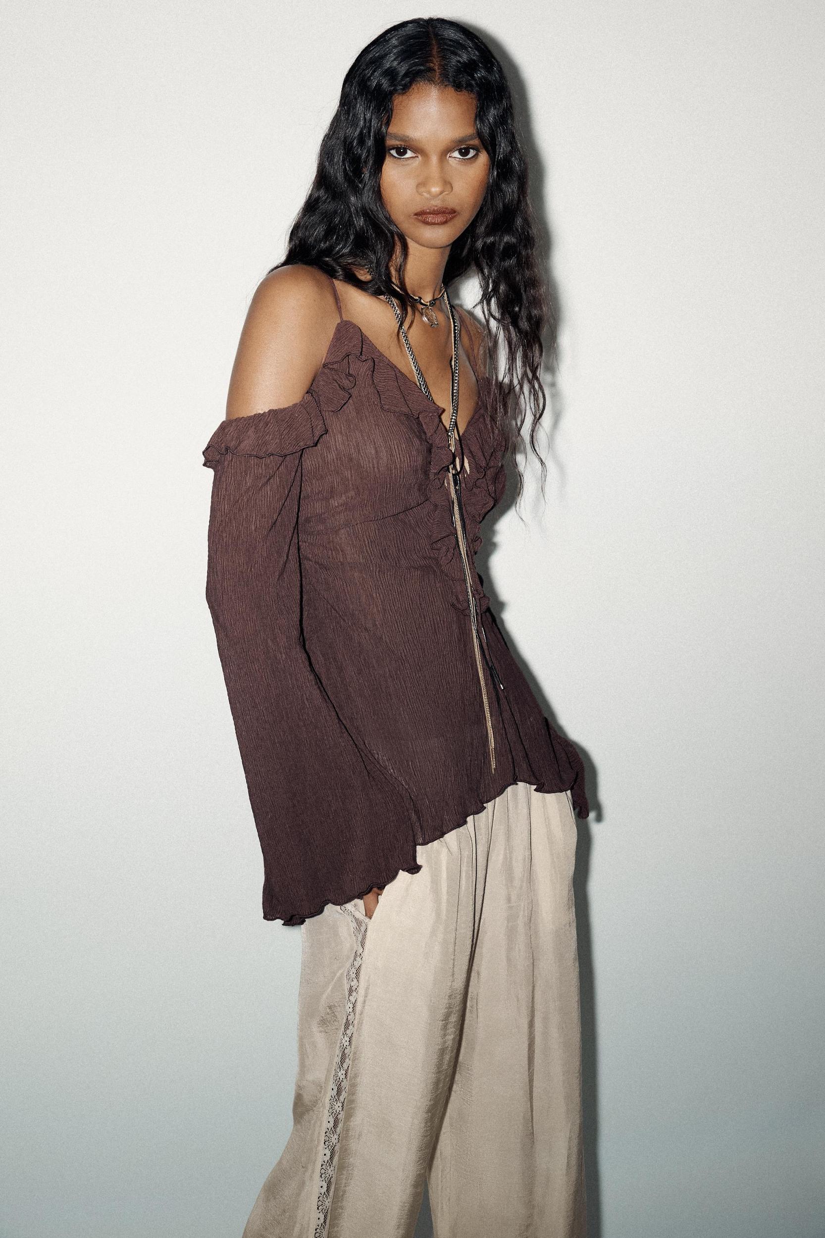 RUFFLED COLD-SHOULDER TOP Product Image