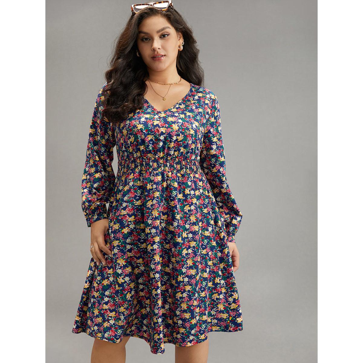Plus Size Ditsy Floral Shirred Knee Dress DarkBlue Women Elegant Printed V-neck Long Sleeve Curvy Knee Dress BloomChic 18-20/2X Product Image