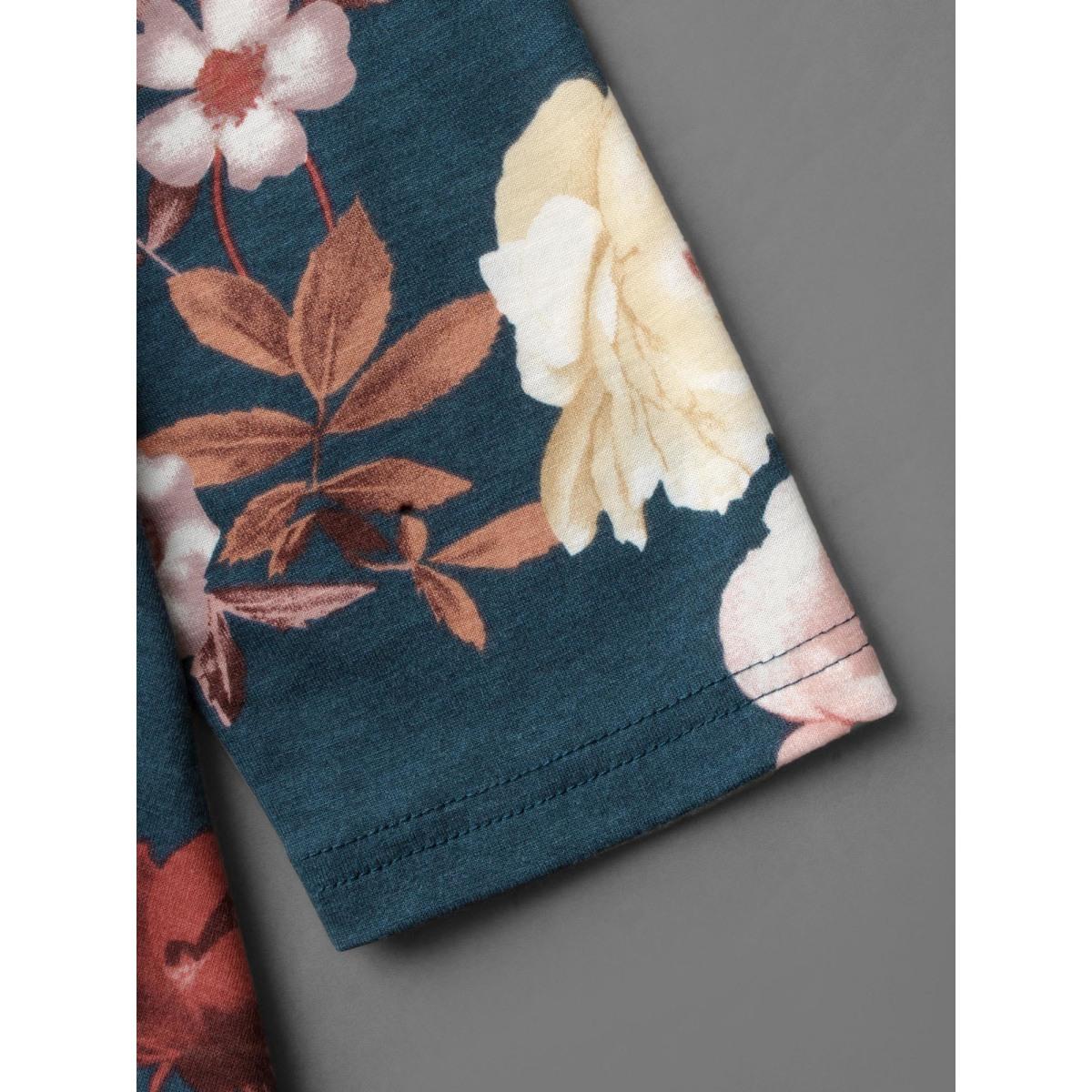 Plus Size Floral Crew Neck Twist Front T-shirt Multicolor Women Elegant Twist Natural Flowers Round Neck Everyday T-shirts BloomChic 22-24/3X Product Image