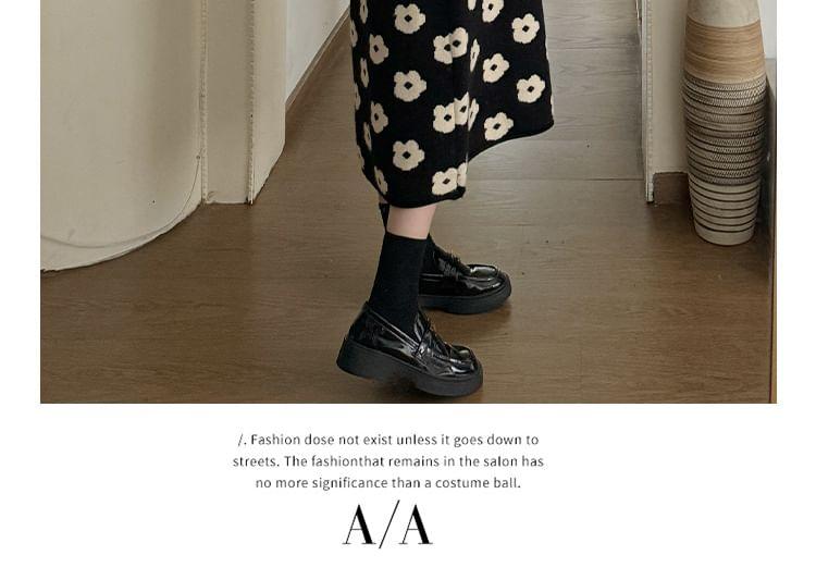 Maternity Long-Sleeve Turtleneck Plain Knit Top / Crew Neck Floral Print Contrast Trim Midi Jumper Dress Product Image