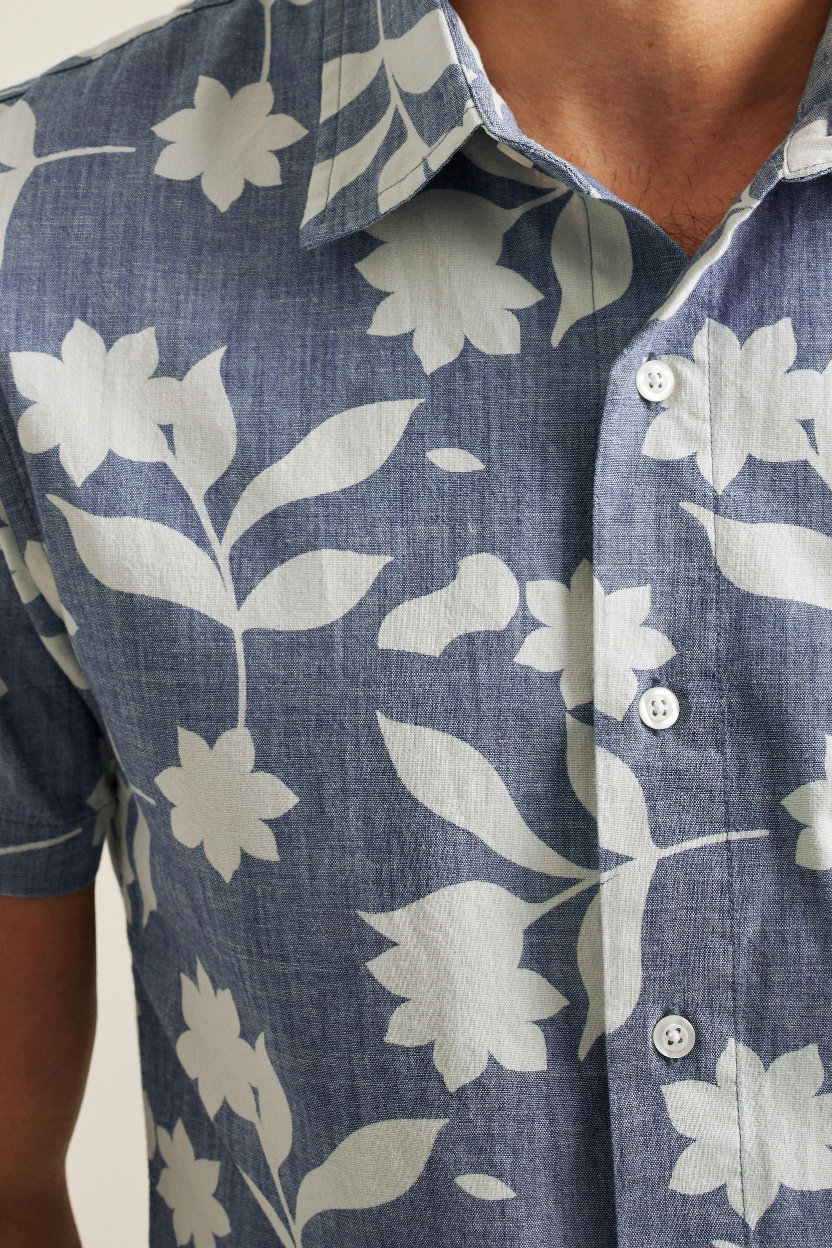 Riviera Short Sleeve Shirt Product Image