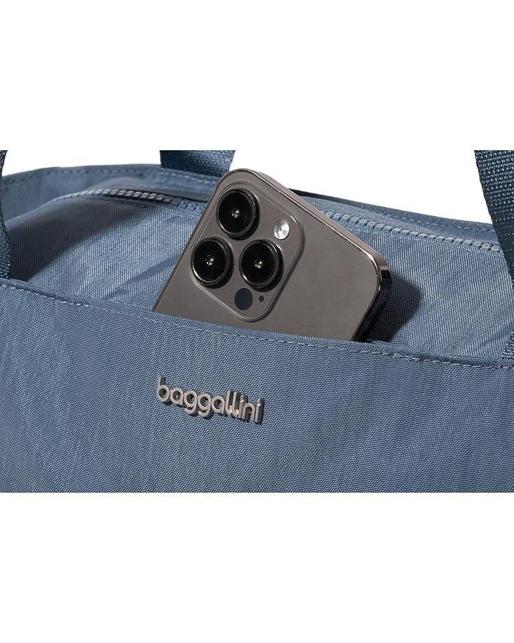 Modern Avenue Tote Product Image