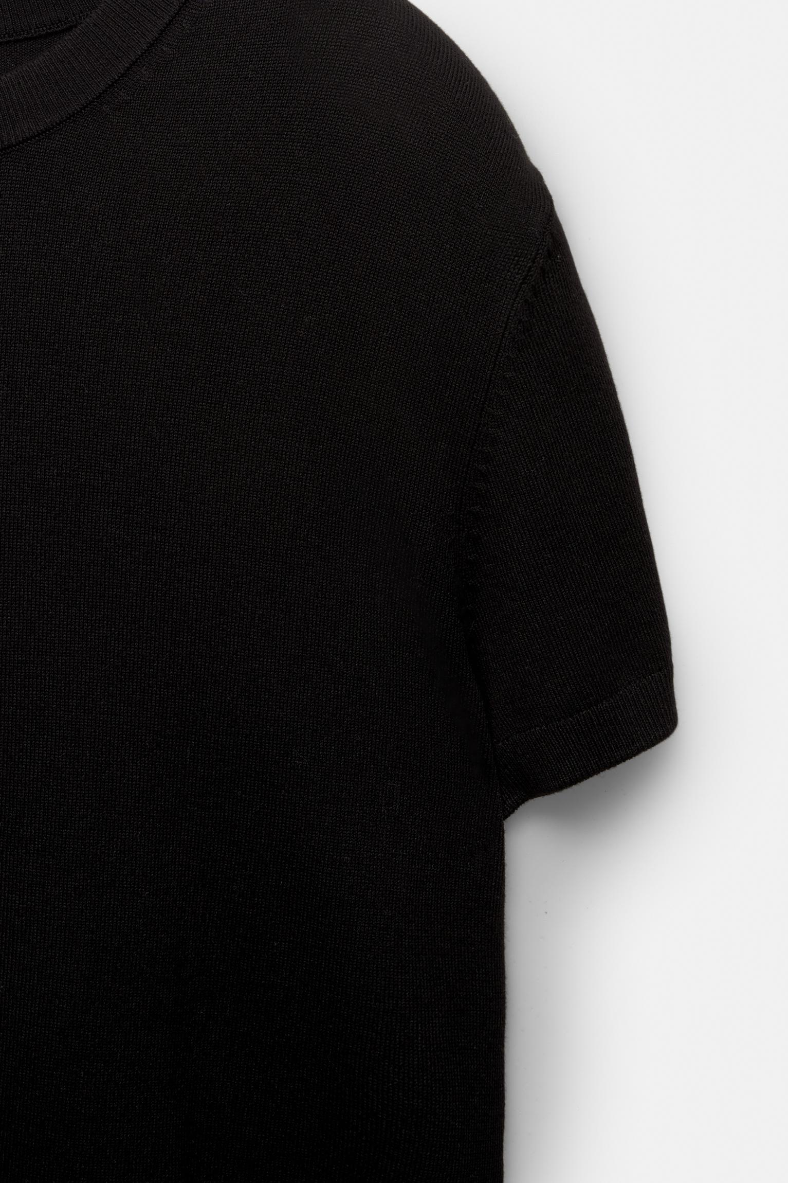 Short sleeve knit T-shirt Product Image