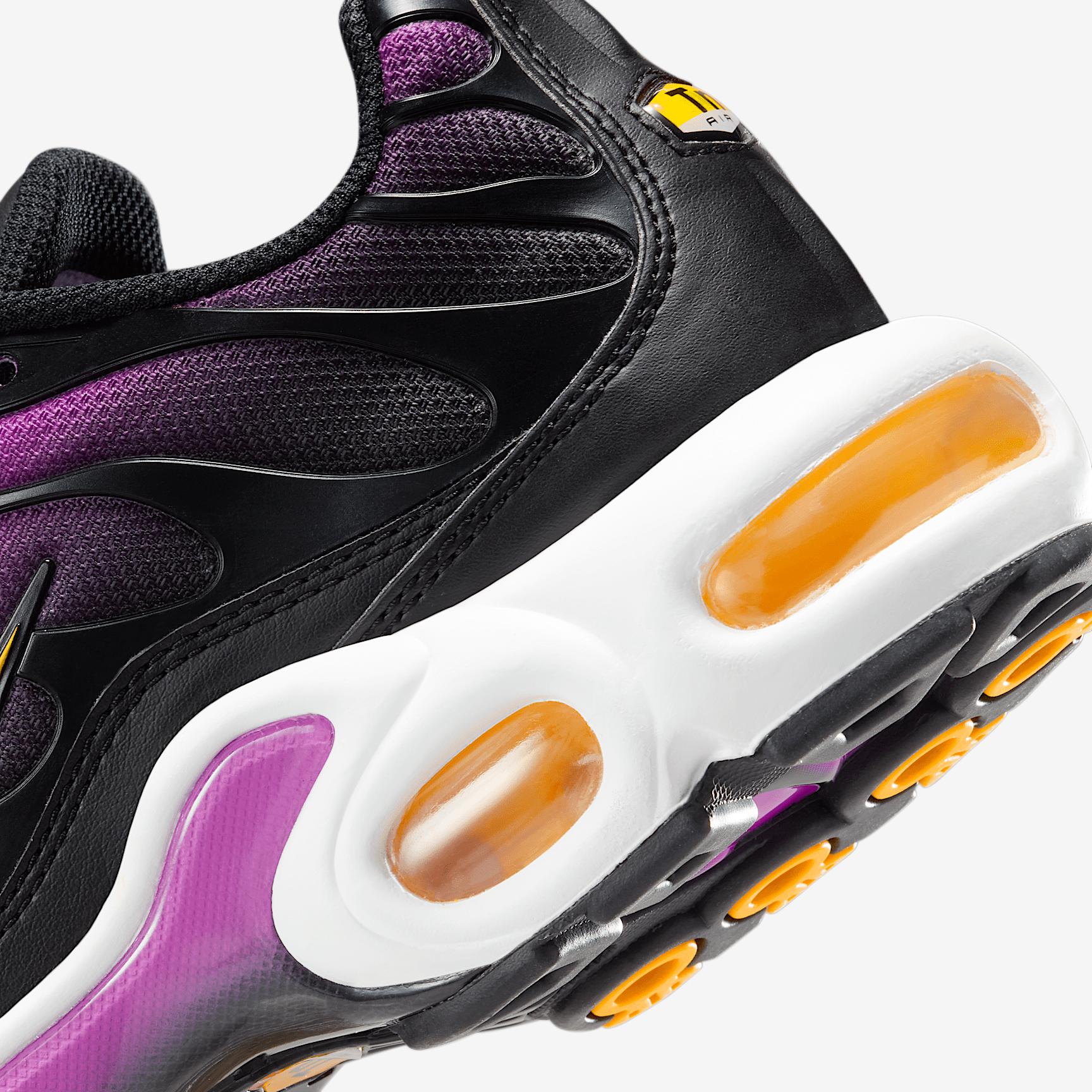 Nike Women's Air Max Plus Shoes Product Image