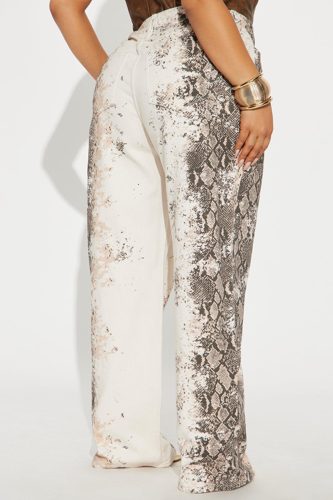 Trust No Snakes Printed Baggy Jeans - White Product Image