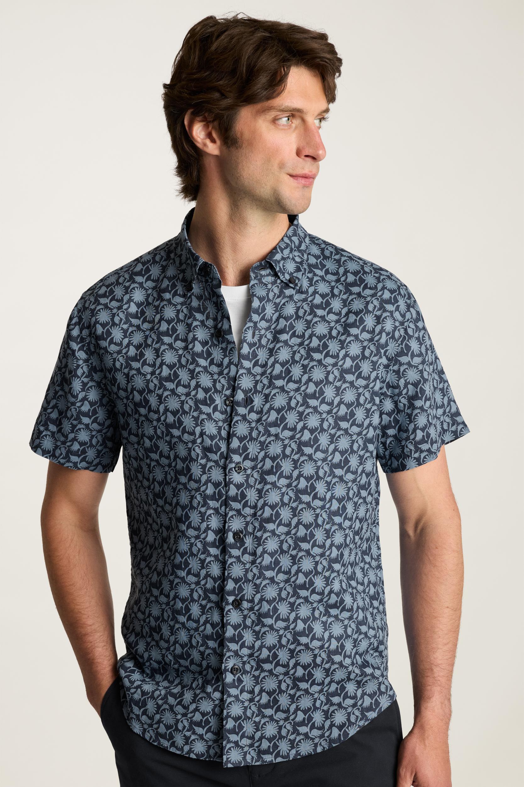 Riviera Linen Short Sleeve Shirt Product Image