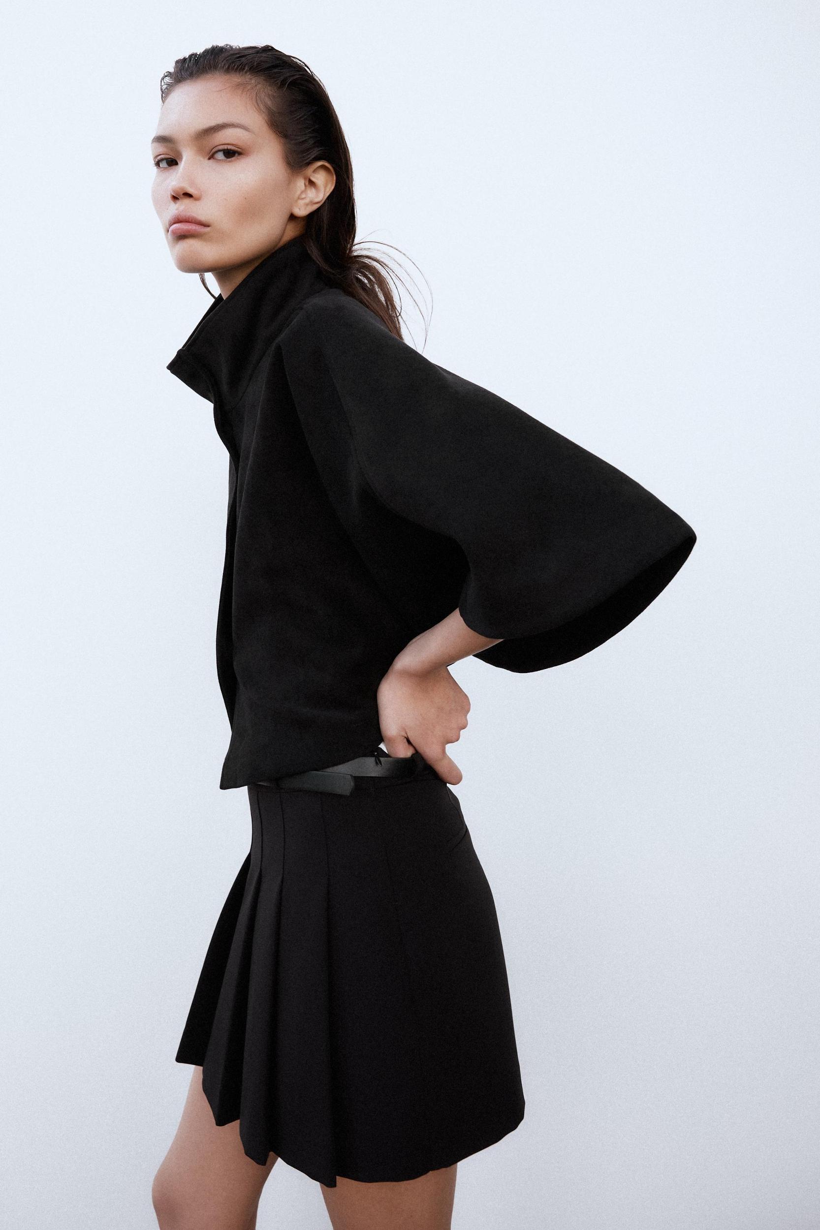 BELTED BOX PLEAT SKORT Product Image