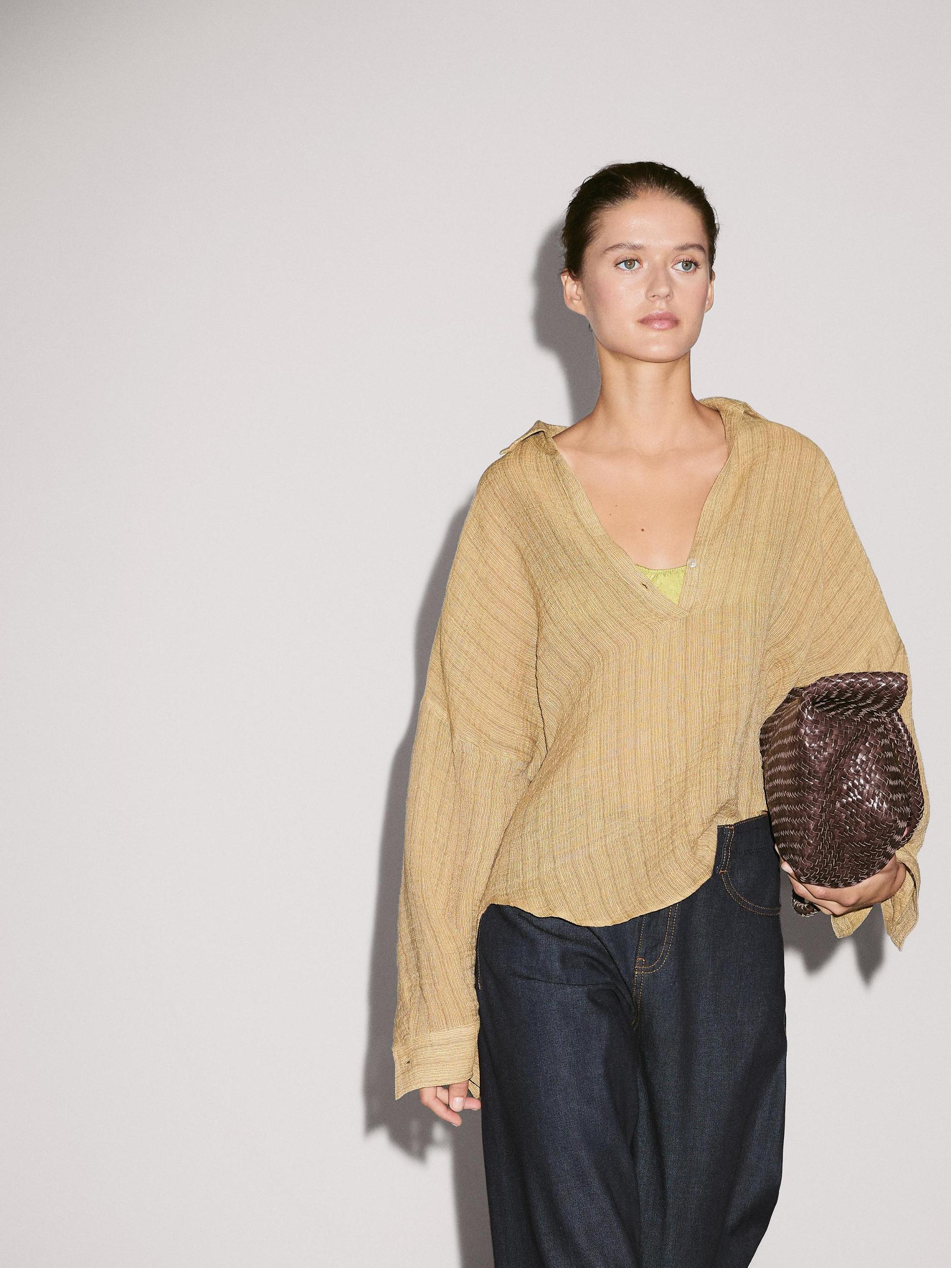 100% cotton mid-rise wide-leg jeans Product Image