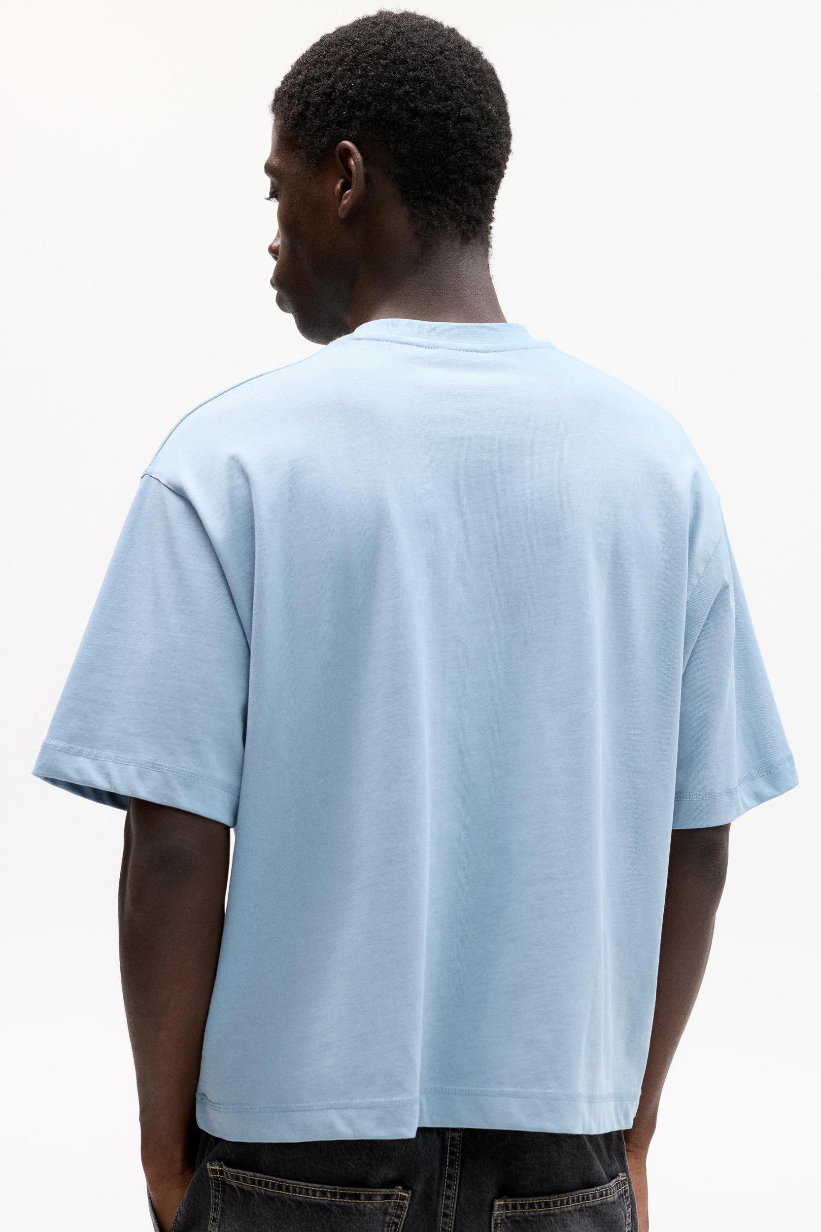 Cropped T-shirt Product Image