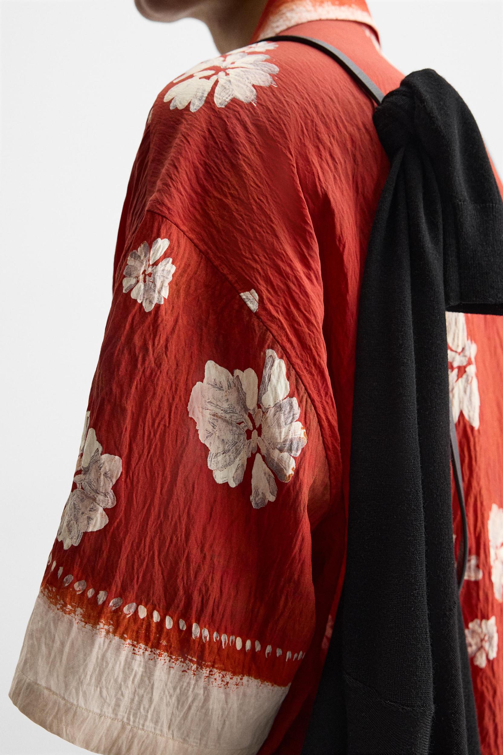 FLORAL PRINT SHIRT Product Image