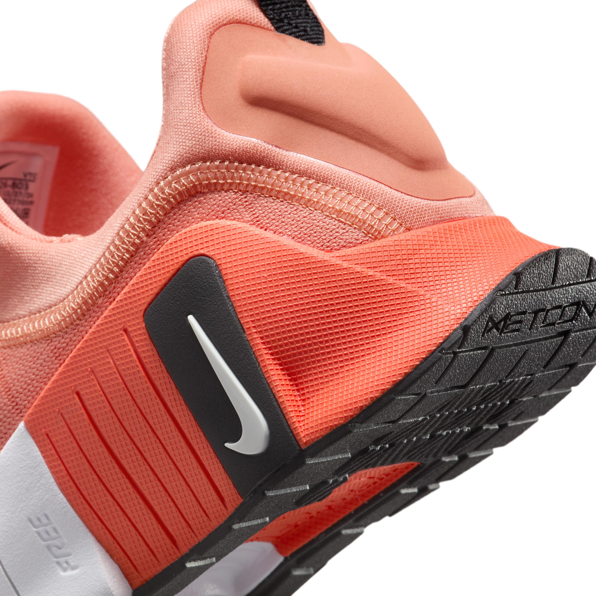 Nike Womens Free Metcon 6 Workout Shoes | FJ7126-803 Product Image