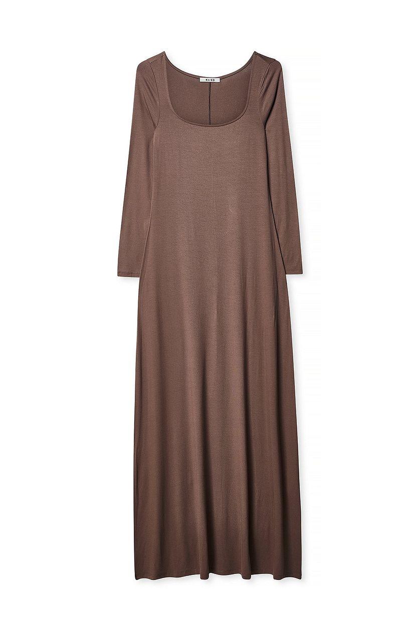 Soft Line Scoop Neck Maxi Dress Product Image