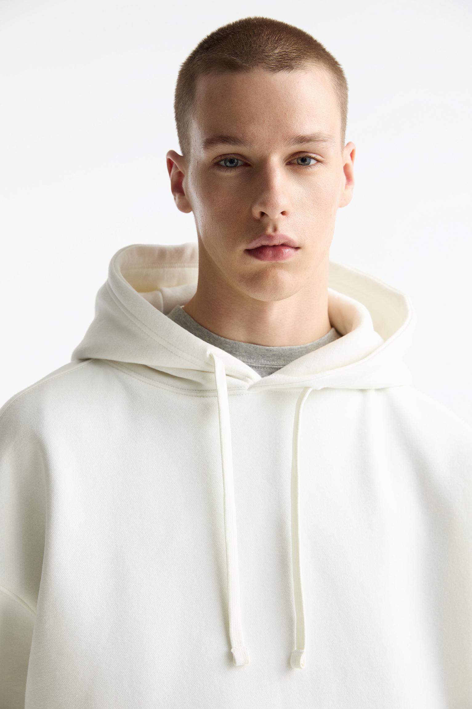 Basic hooded sweatshirt Product Image