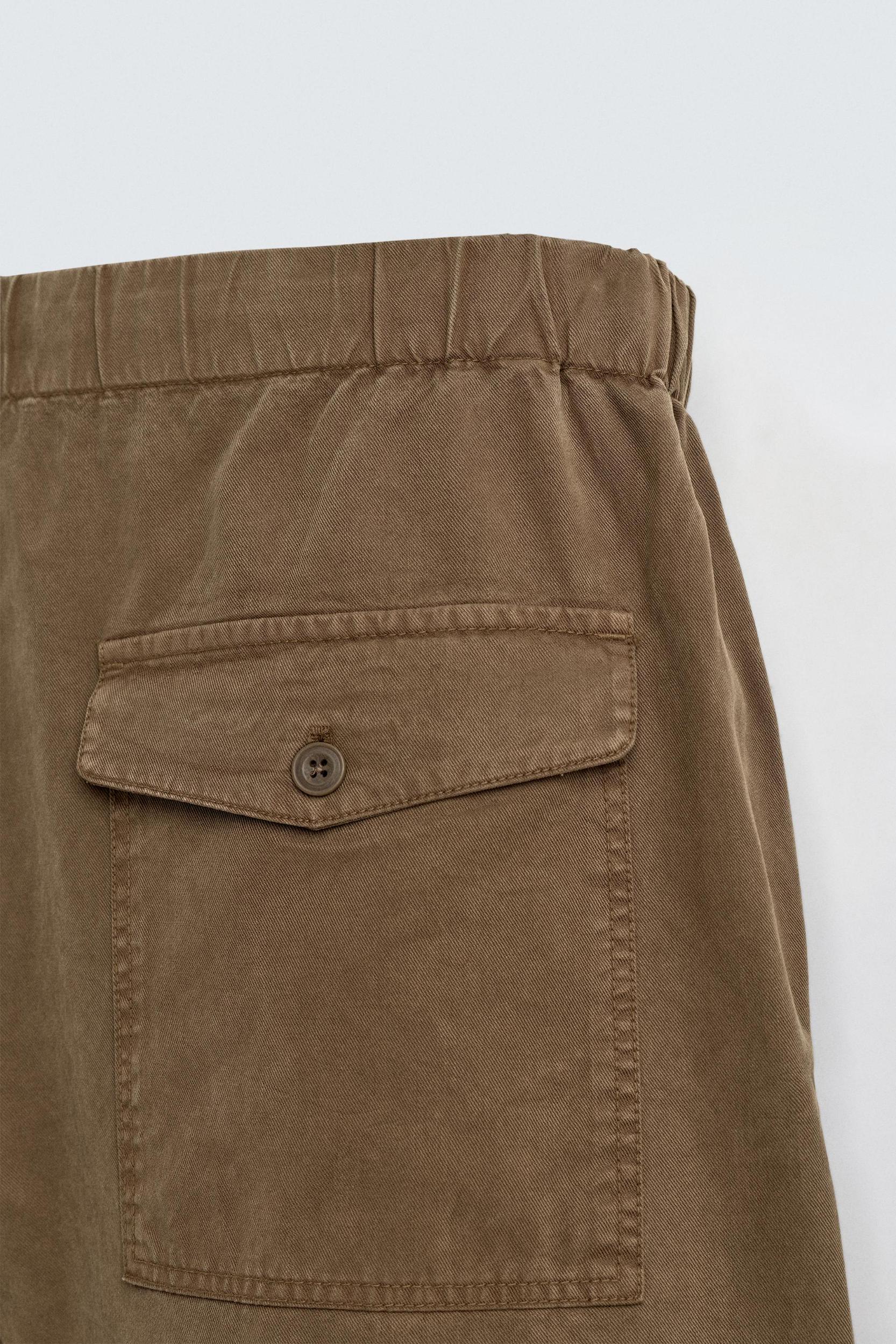 RELAXED FIT LYOCELL-COTTON SHORTS Product Image