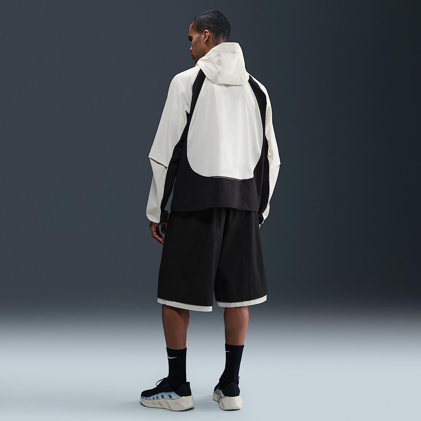 Nike Men's Tech Dri-FIT Woven Color-Block Windrunner Loose Jacket Product Image