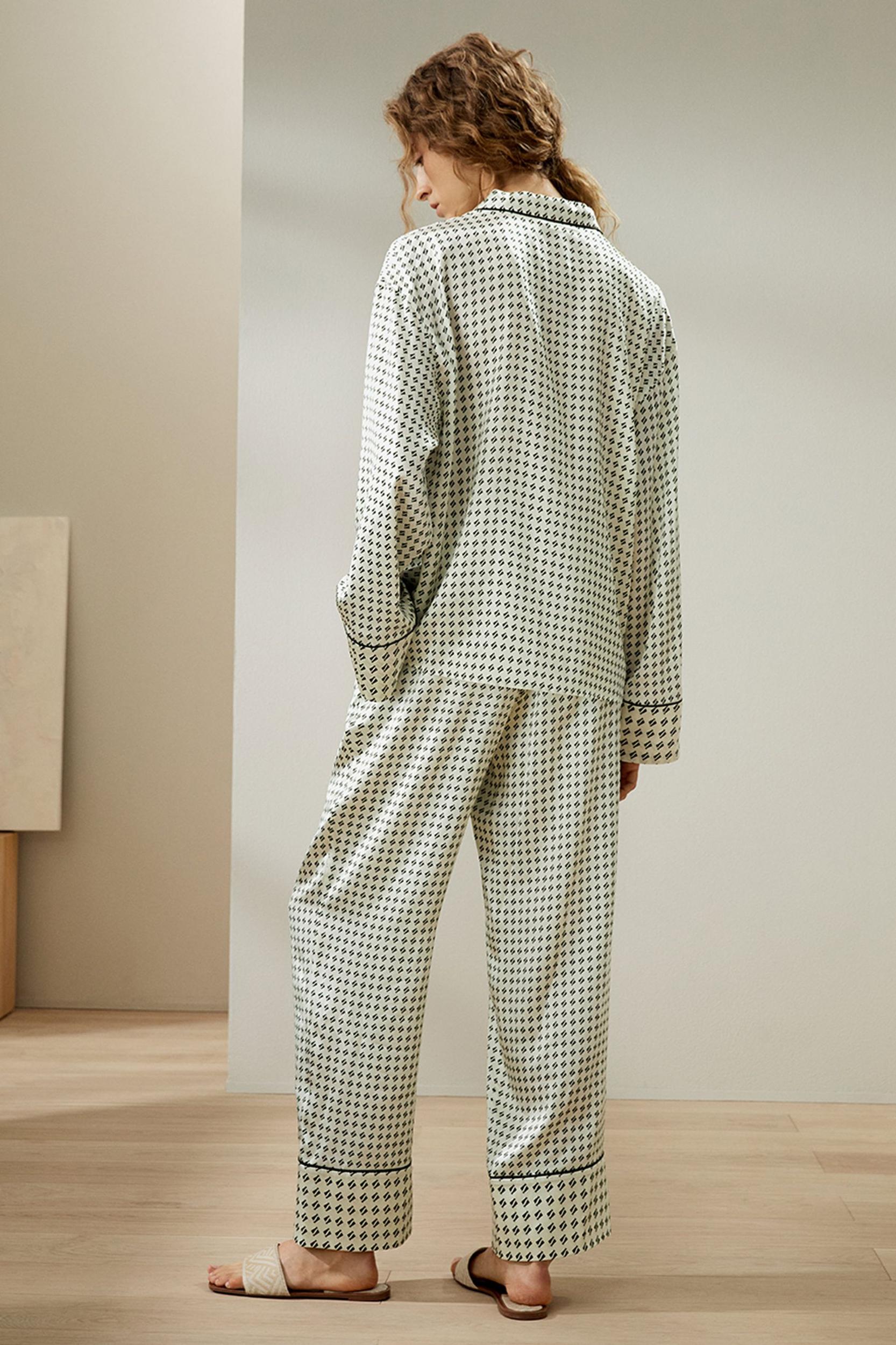 Pena Pajamas Set Product Image